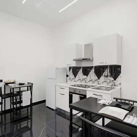 Black And White Bed & Breakfast 3*