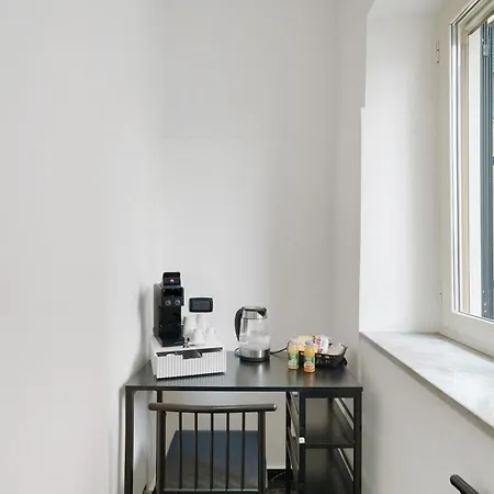 Black And White Bed & Breakfast